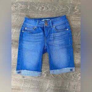 Jean shorts mid thigh Size 1